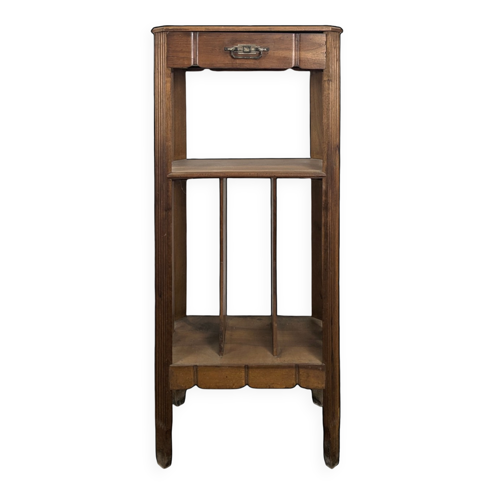 Meuble à partitions 1900 en noyer à casiers et un tiroir