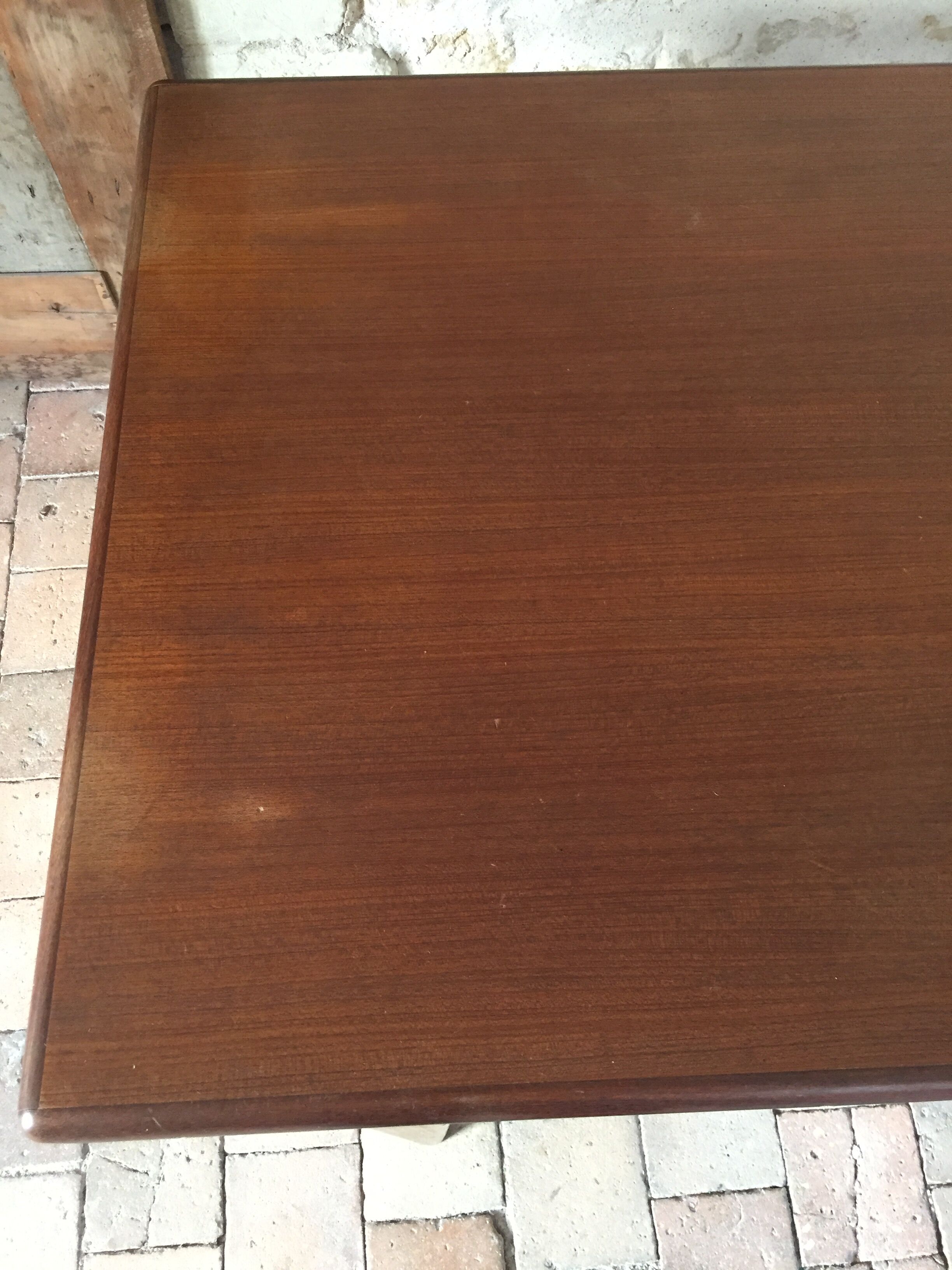 Table scandinave en teck