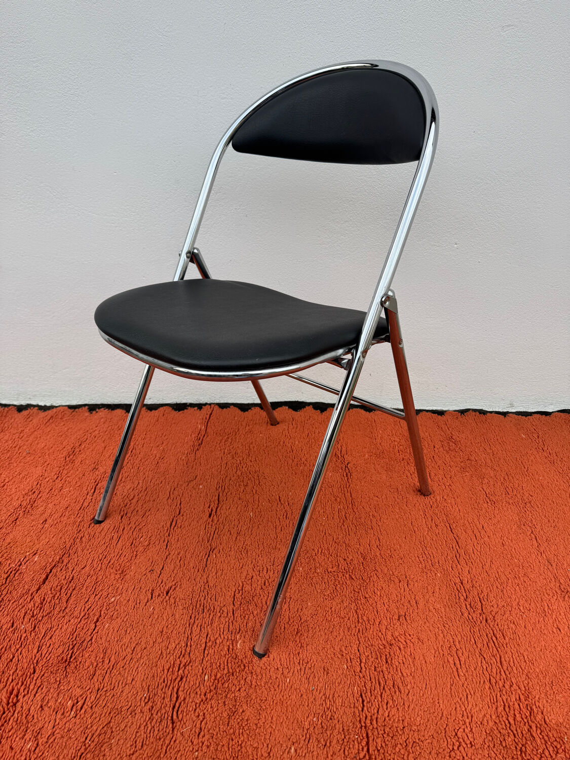 Chrome folding chair Souvignet from the 1970s