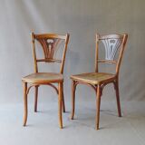 Two chairs Thonet n ° 197/114 of 1910 seat wood bistro