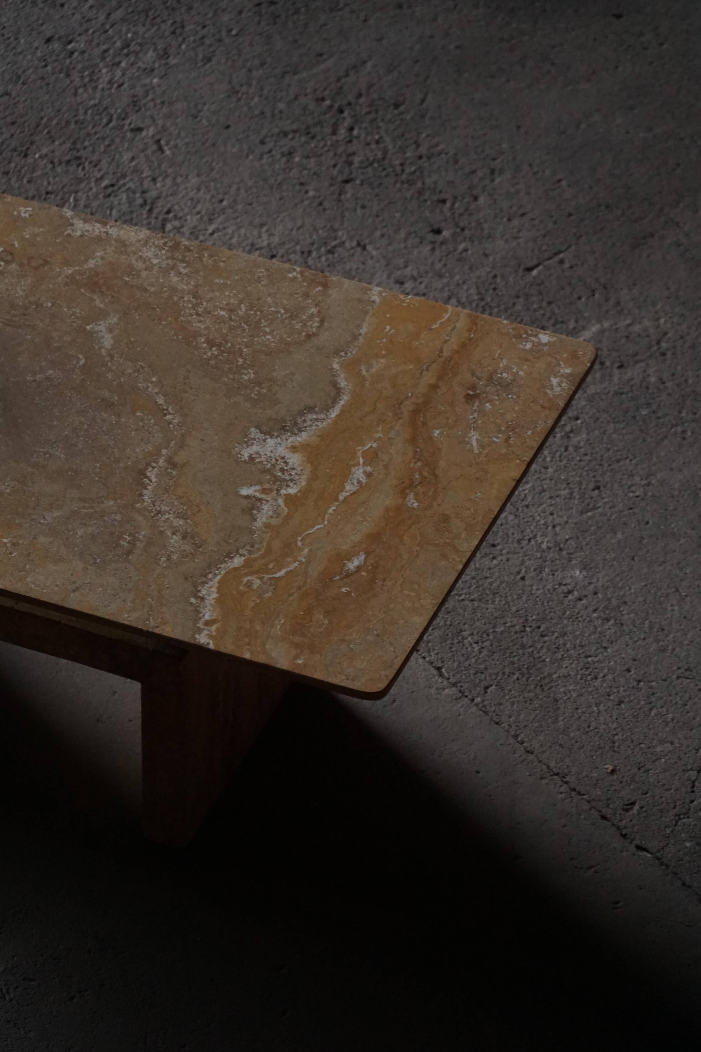 Mid-century rectangular marble coffee table, made in Italy, 1970s.