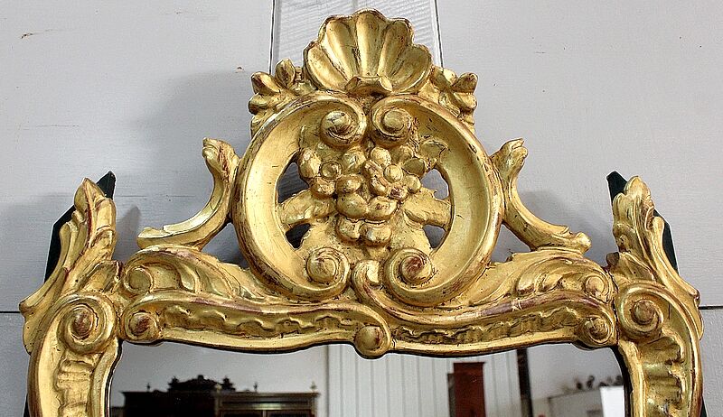 Miroir en bois doré, style Louis XV – début XXe