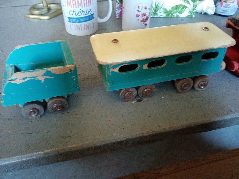 Old wooden SNCF train