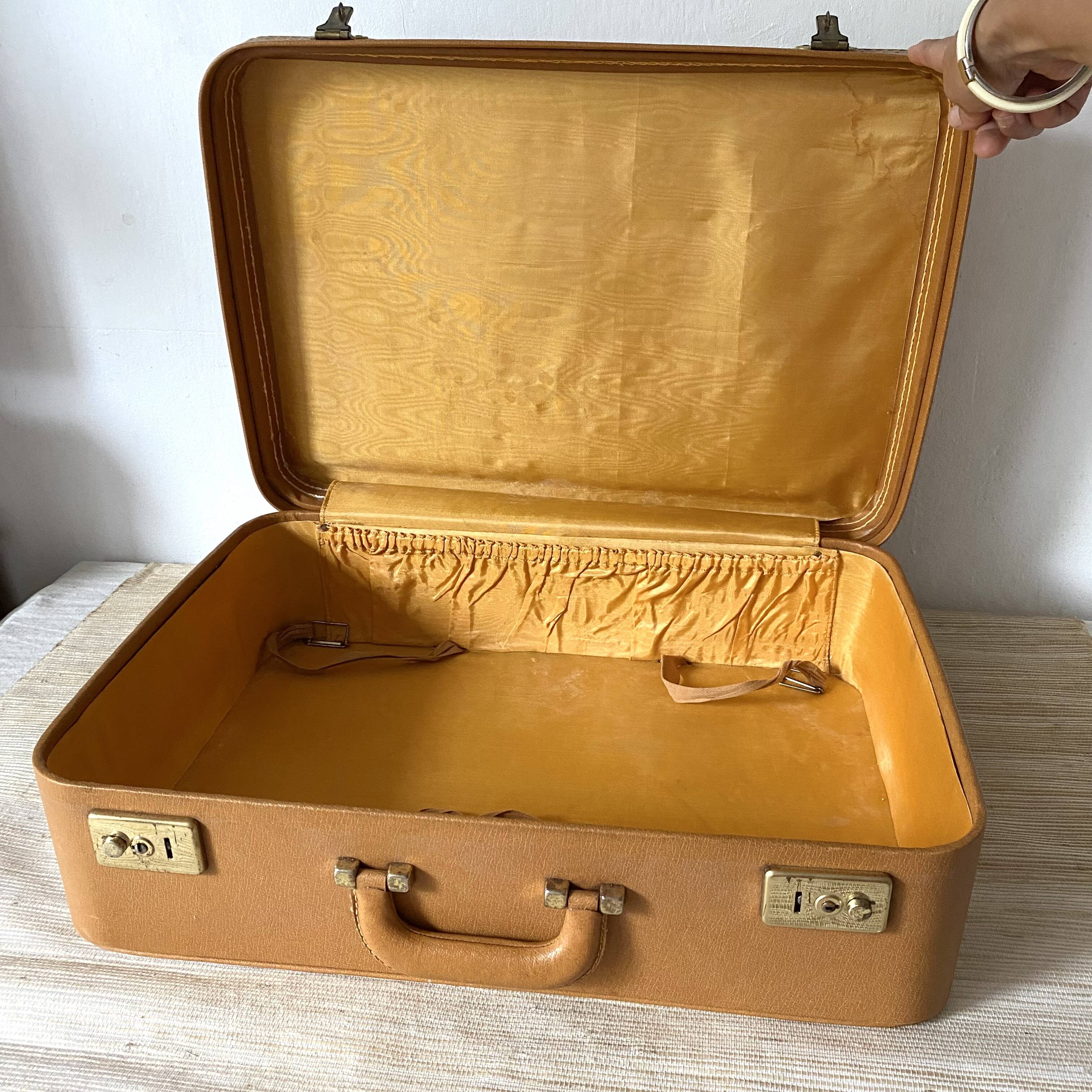 Valise vintage semi rigide 40X55