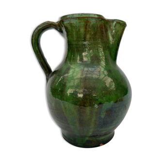 Carafe from the city of Villecroze