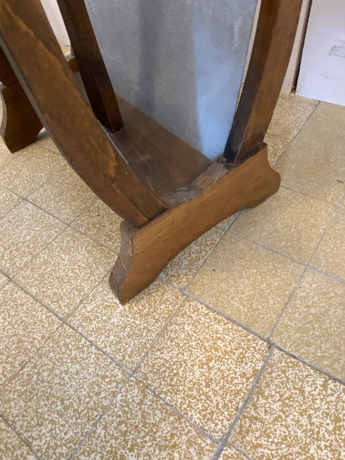 Porte revue bois et peau