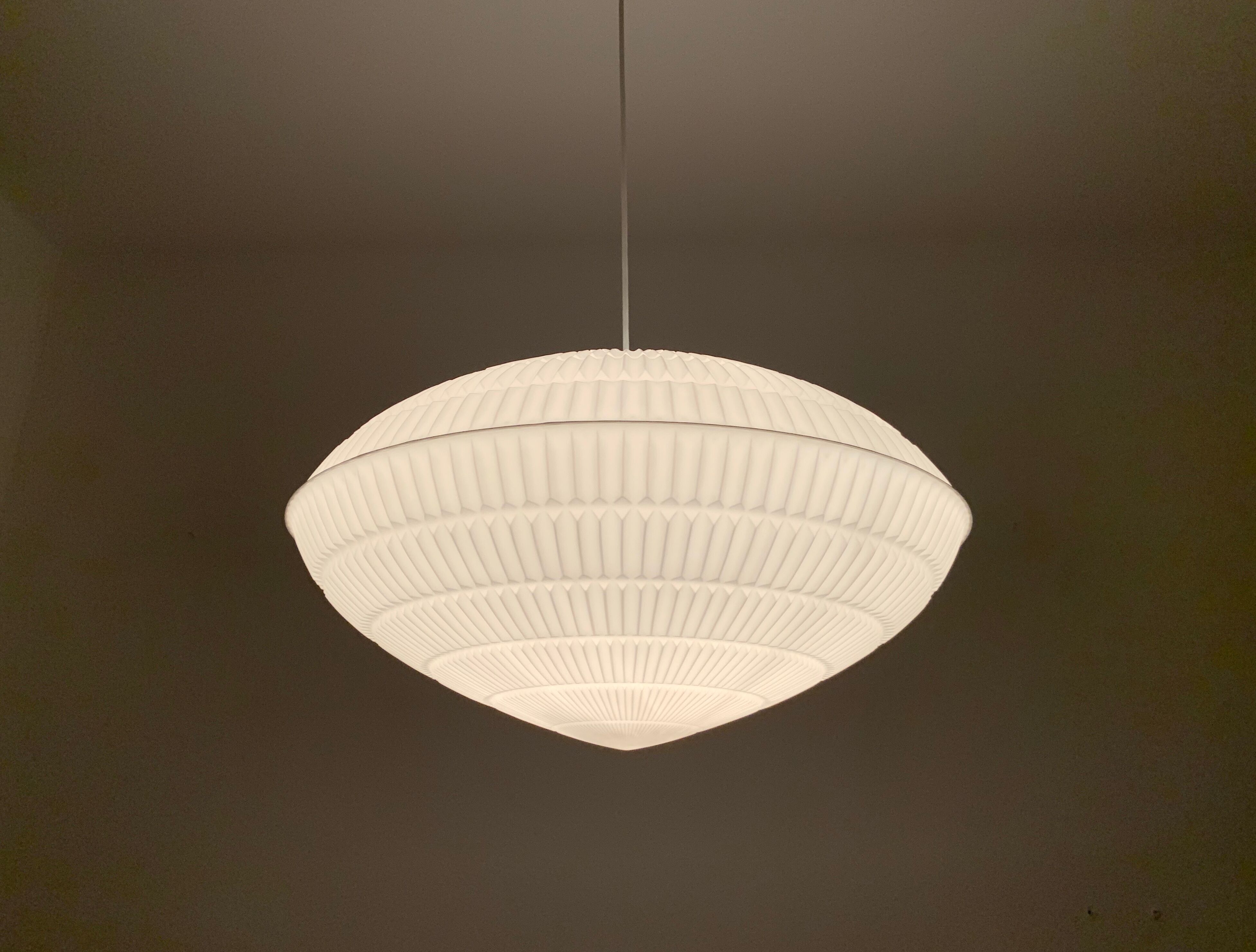 Suspension Origami par Aloys Gangkofner pour Erco 1960
