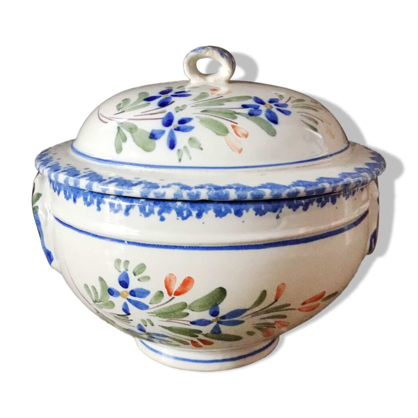 Soup tureen or vegetable dish