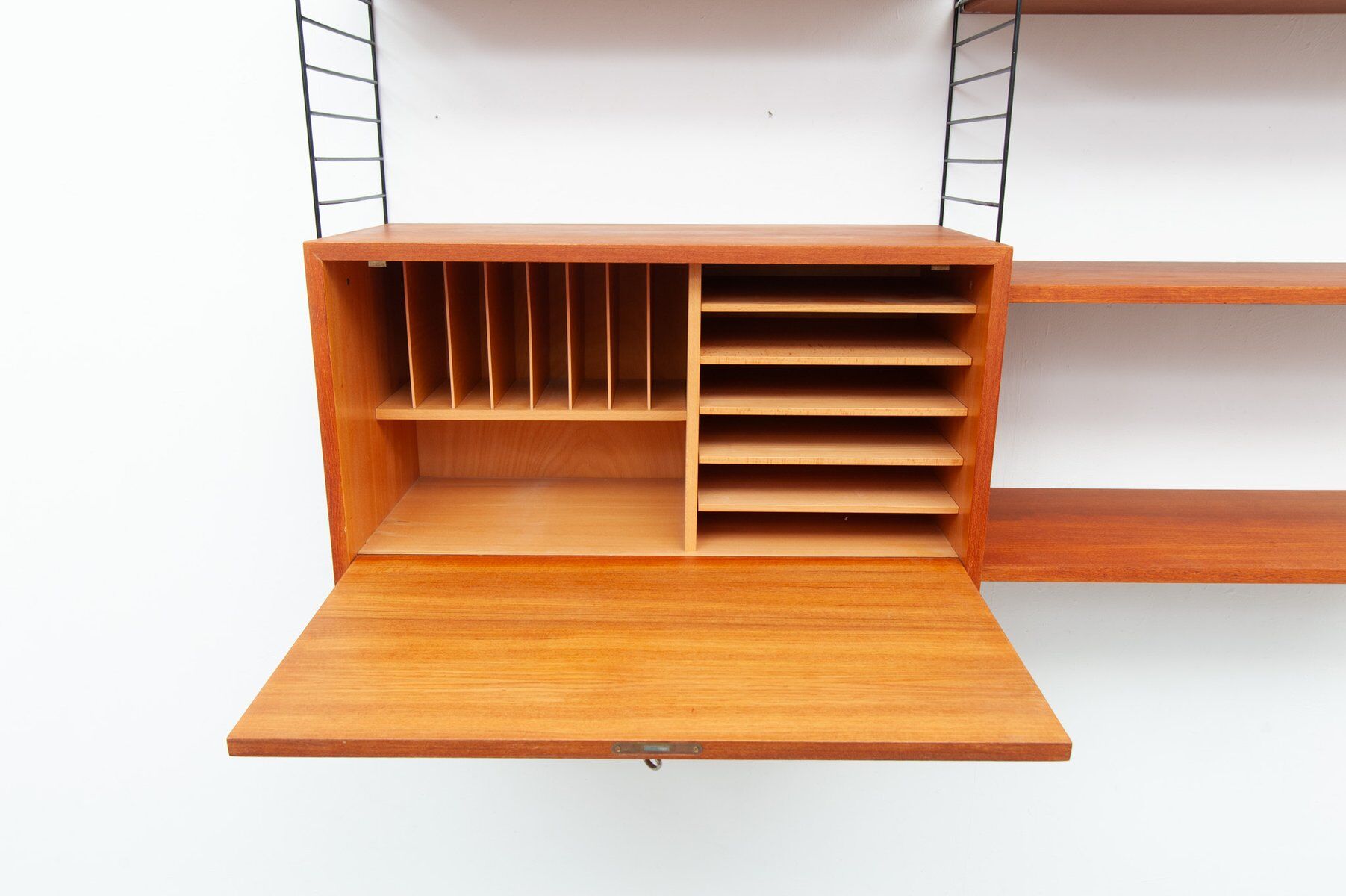 String teak wall shelf by Kajsa & Nisse Strinning, 1950s