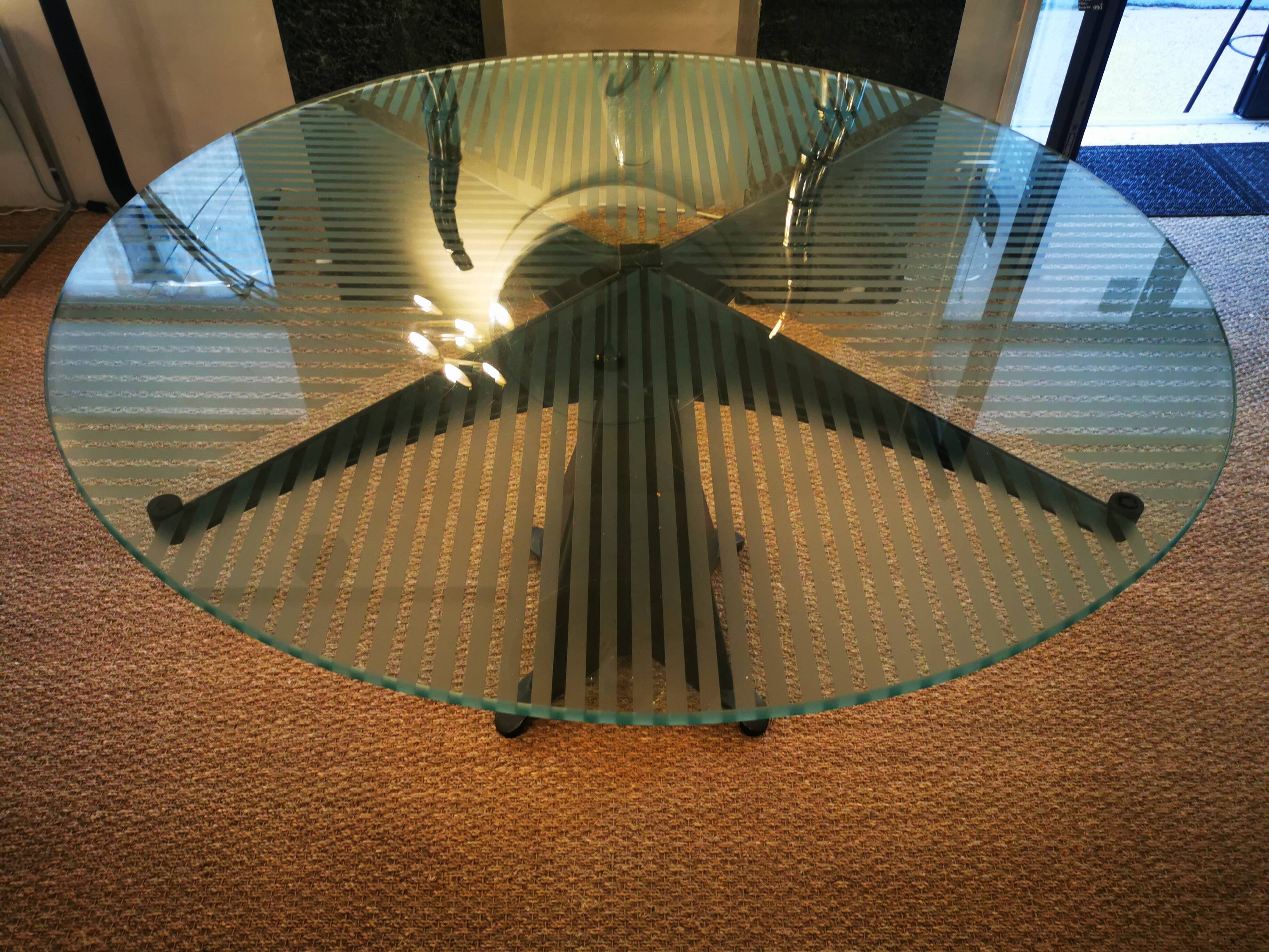 "Alada" designer dining table, Oscar TUSQUETS - 1980s