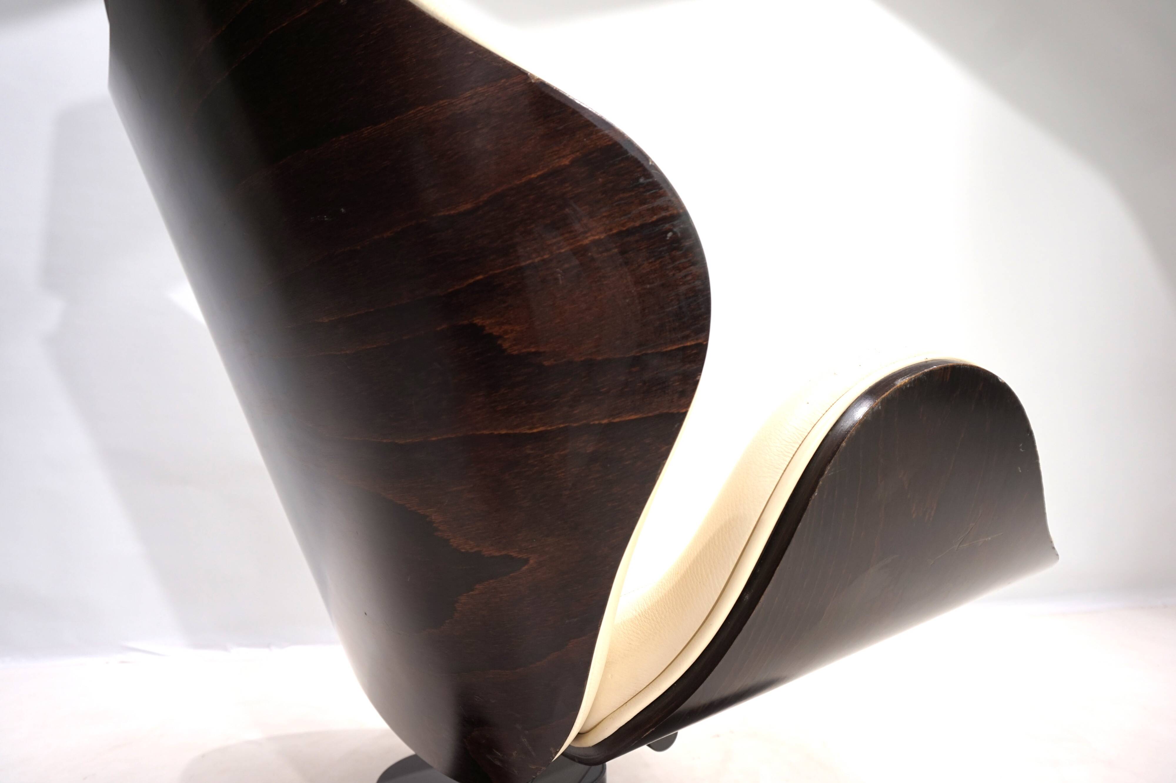 Stokke Varier Tok leather armchair with ottoman by Toshiyuki Kita, 1990