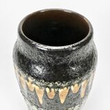 "Fat Lava" vase black background and colorful enamelled drippings