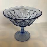 Ancienne coupe à pied verre moulé bleu