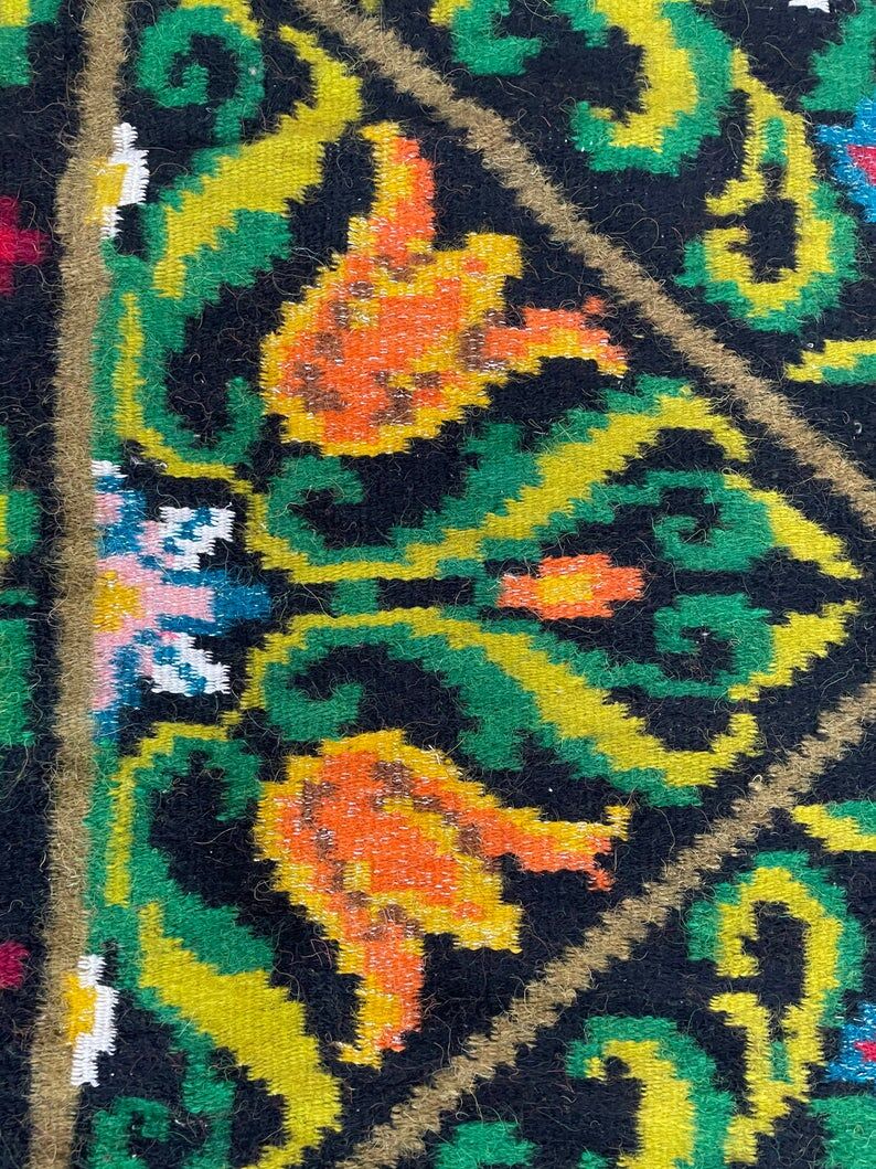 Oltenian floral rug, handwoven in wool, Romania