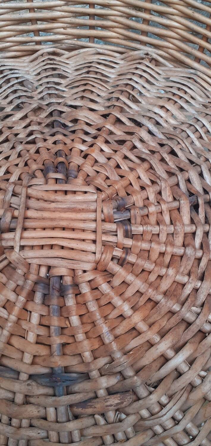 Vintage 50s planter on rattan stand