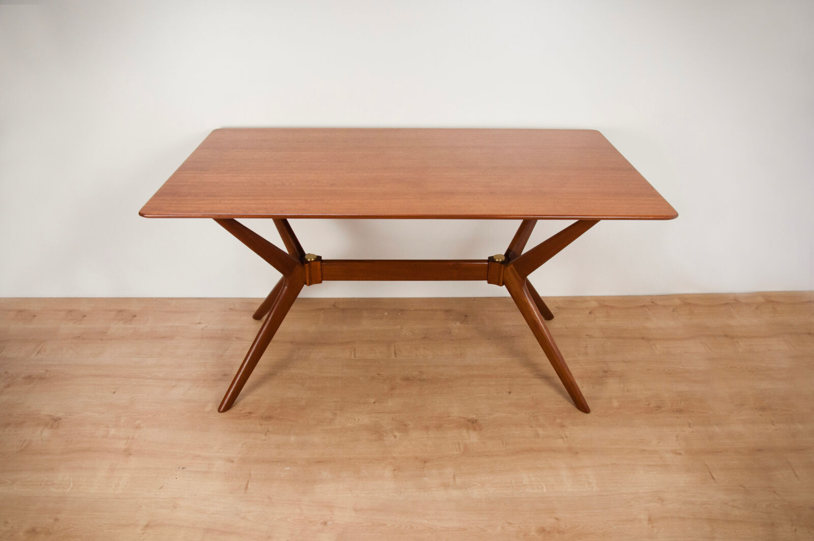 Helicopter dinning table from G Plan, 1960