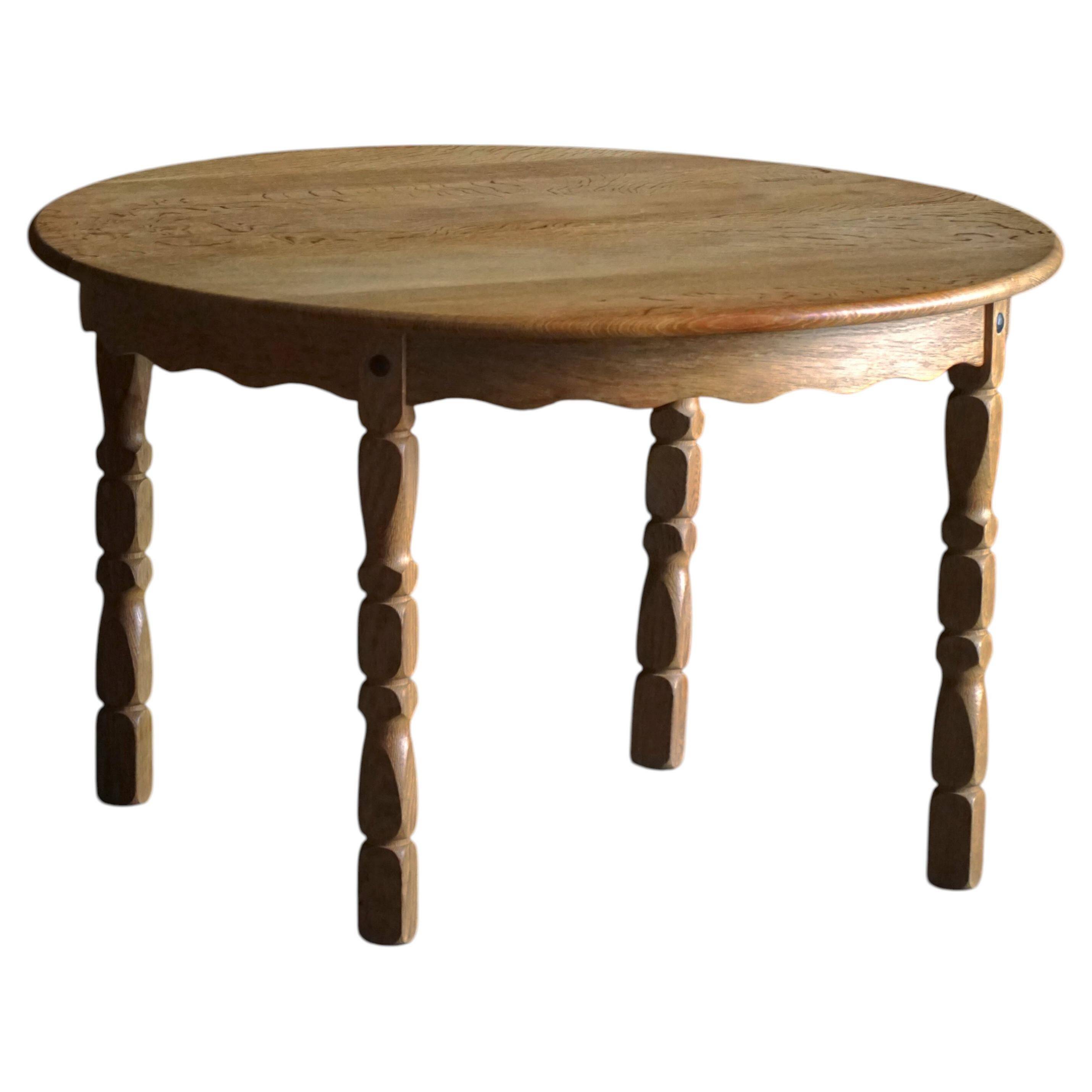 Table à manger ronde en chêne massif avec deux rallonges, milieu du siècle danois, années 1960