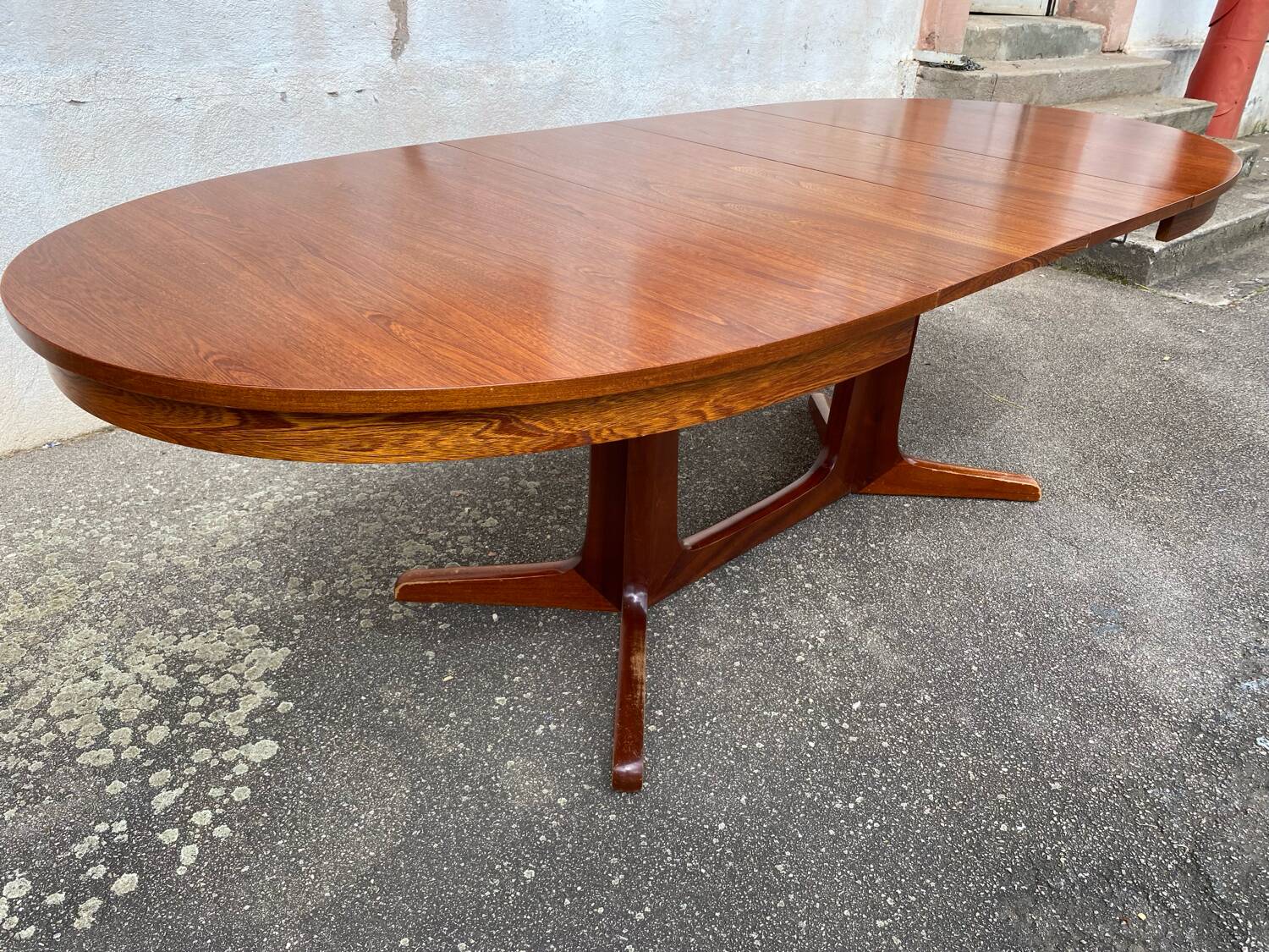 Baumann table for 10 guests