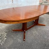 Baumann table for 10 guests
