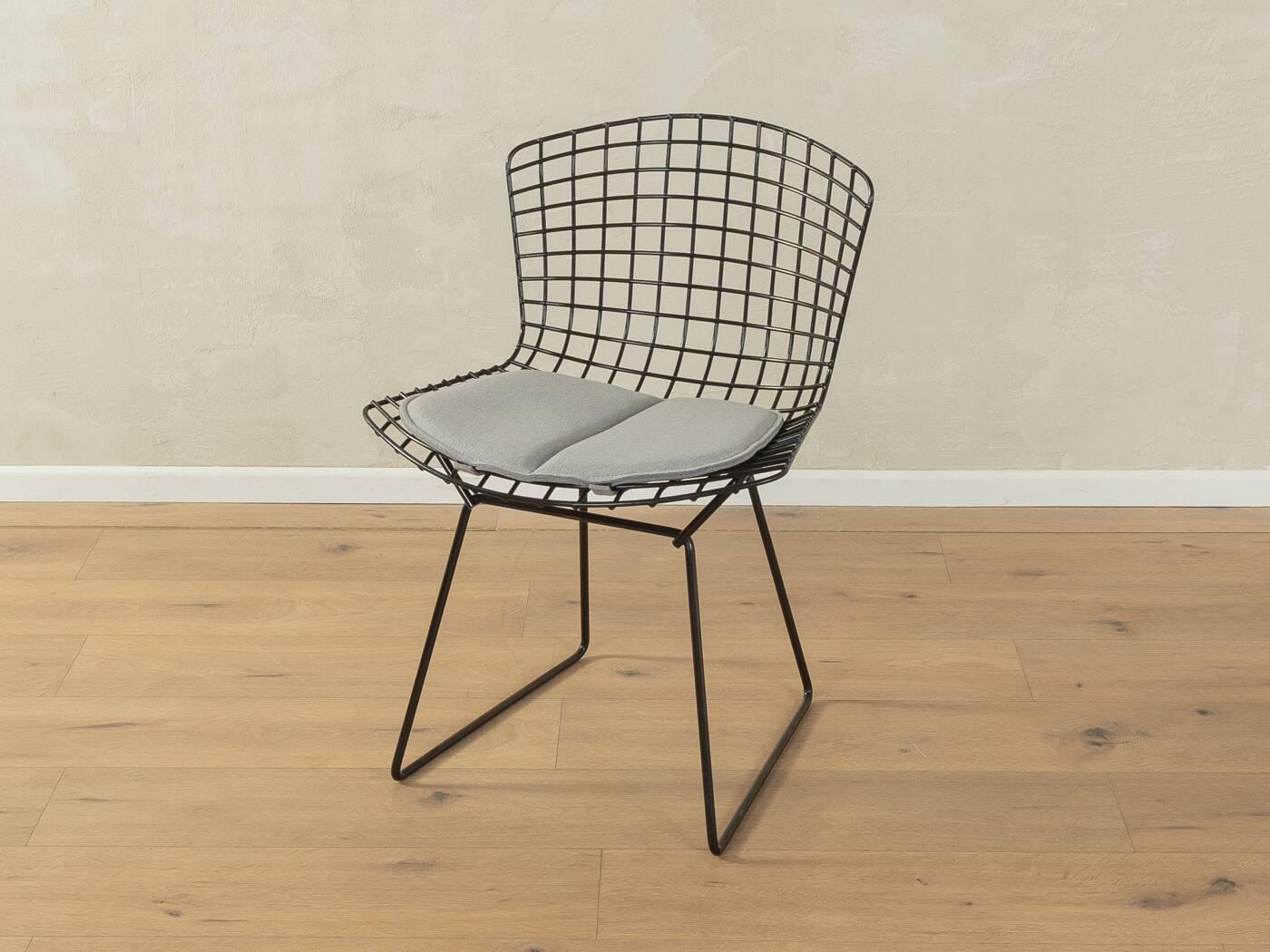 Bertoia Chair Model 420, Knoll