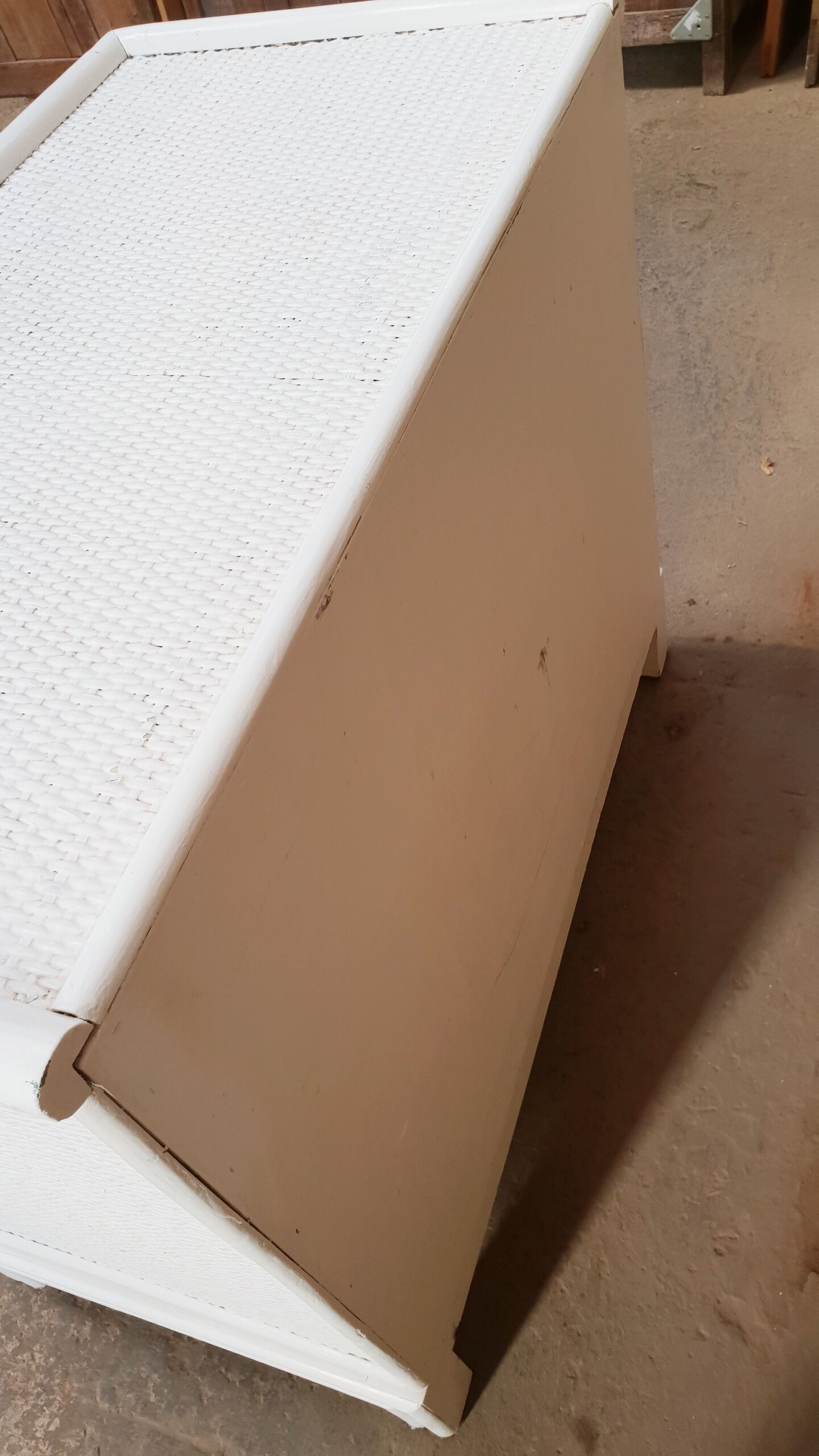 Commode vintage en rotin blanc