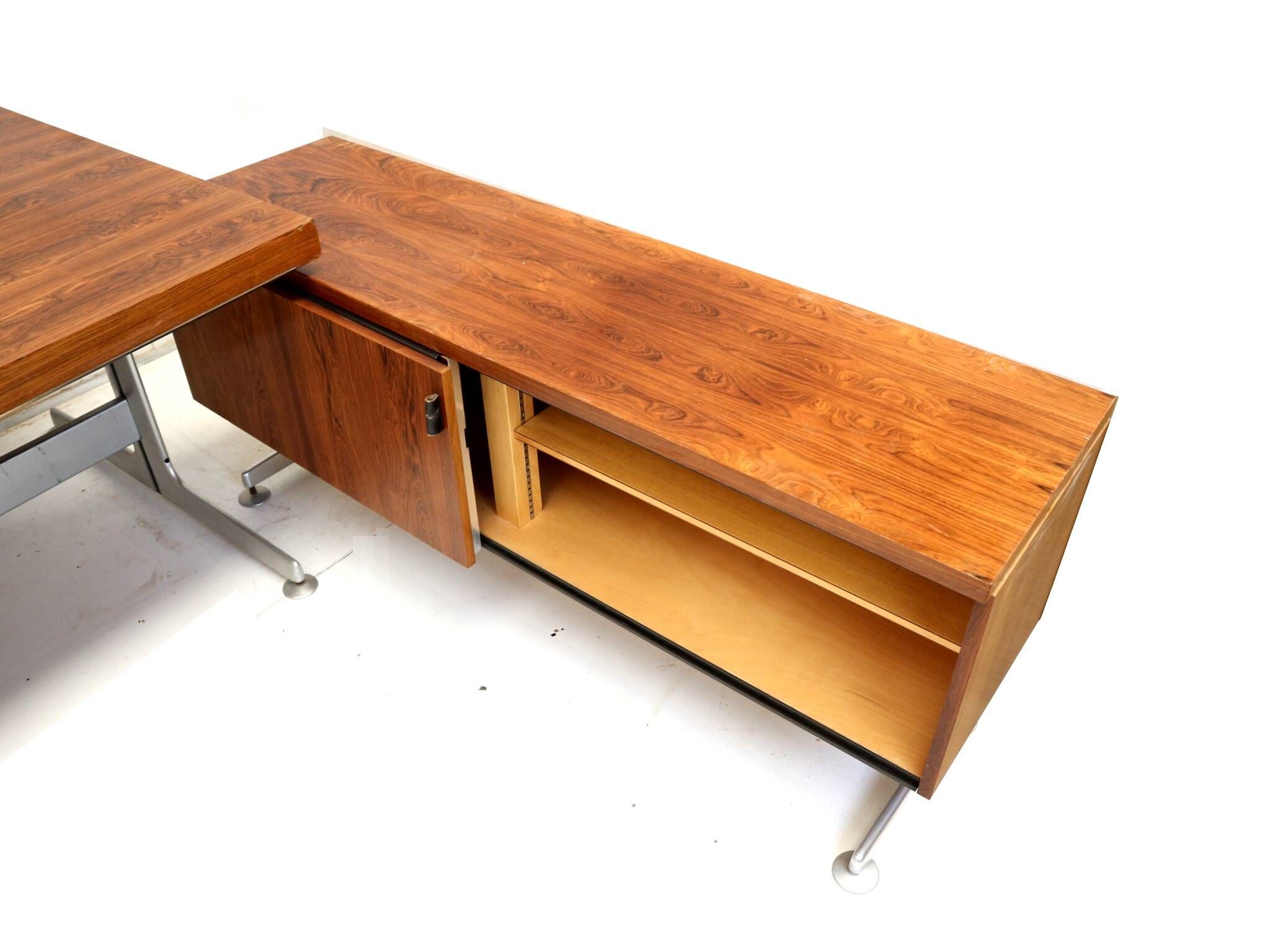 Large exclusive vintage rosewood corner desk by Voko made in the 1960s