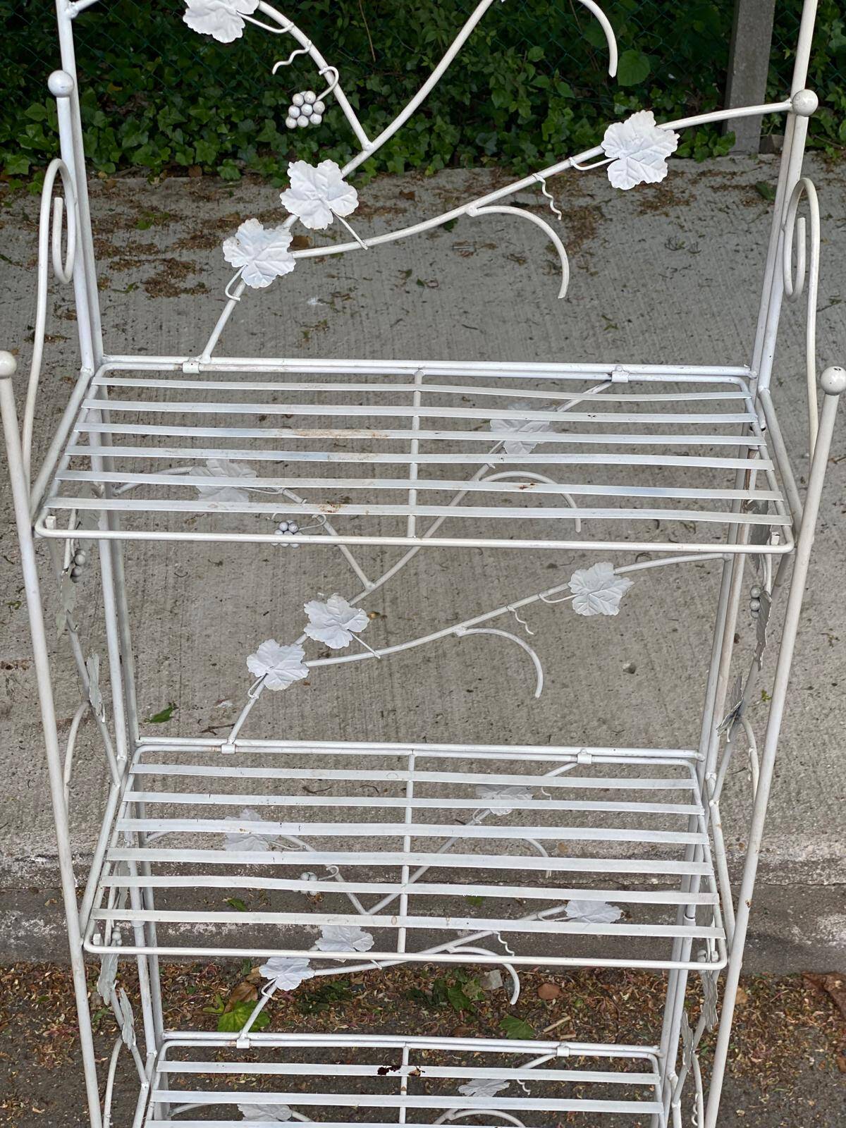 Industrial bookcase folding shelf in white wrought metal