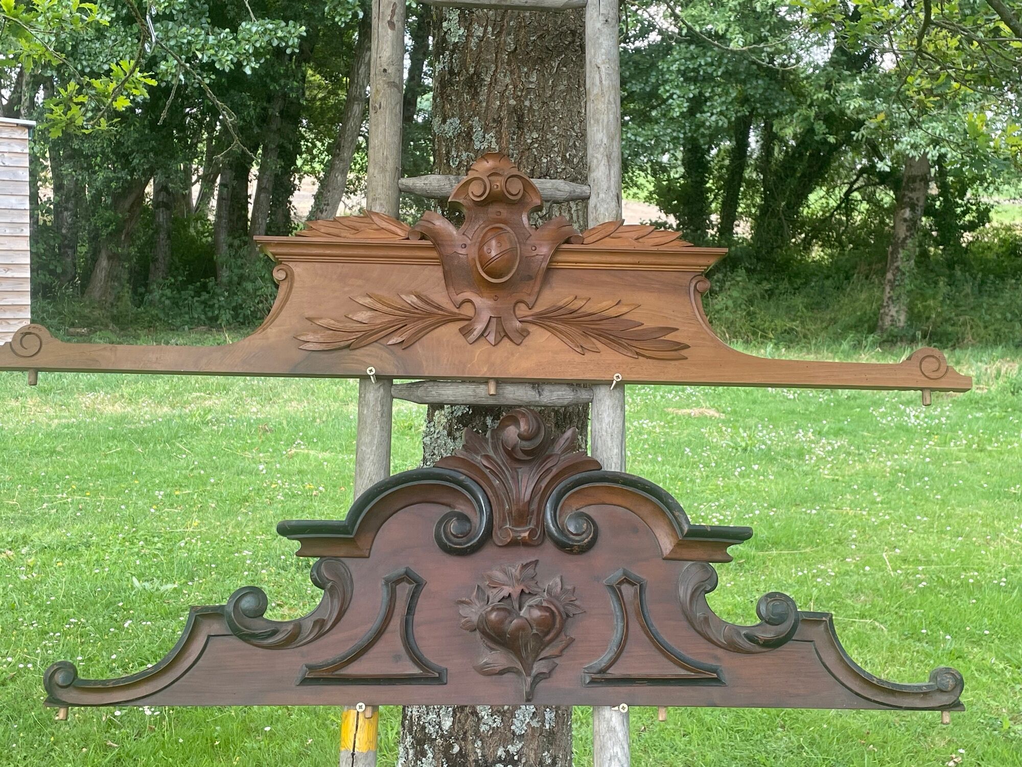 Pediments for wall decoration
