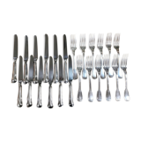Set of 12 forks and knives in silver metal