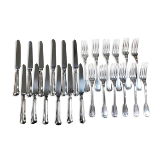 Set of 12 forks and knives in silver metal