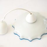 Blue mesh opaline suspension