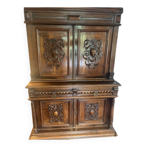 Buffet renaissance à - deux corps noyer