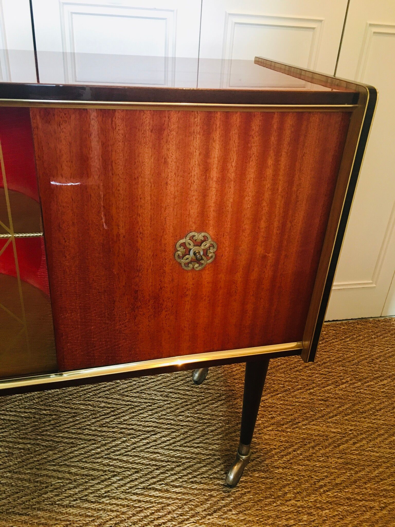 Furniture bar - 60s roller buffet