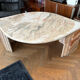 Table basse en marbre design goutte d’eau année 70