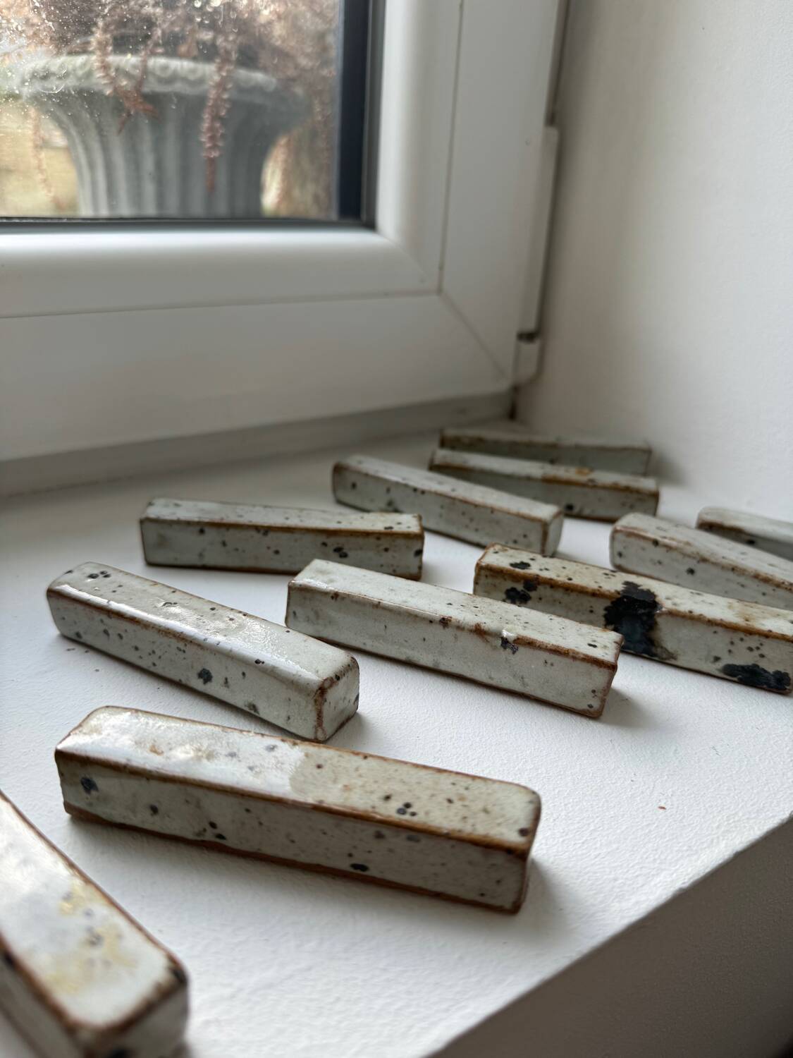 Sandstone knife holders