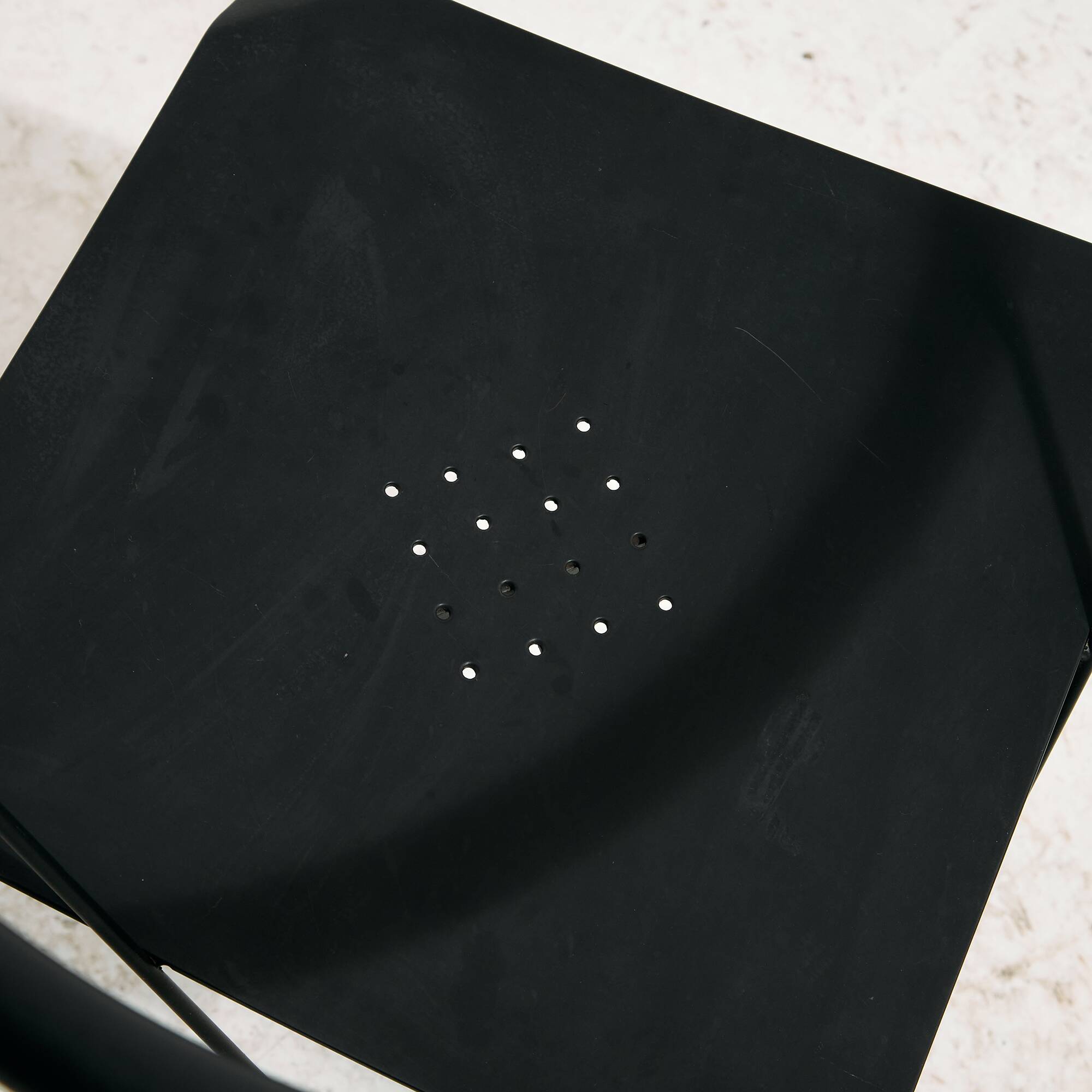 MK10872 Postmodern armchair and table, Set of 2