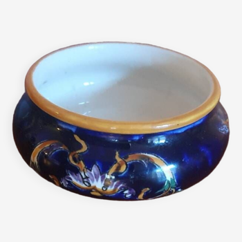 Small bowl in Giens porcelain vintage renaissance model