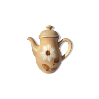 Vintage teapot white dogwood flower hand decoration