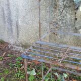 Florist in staircase jardniere