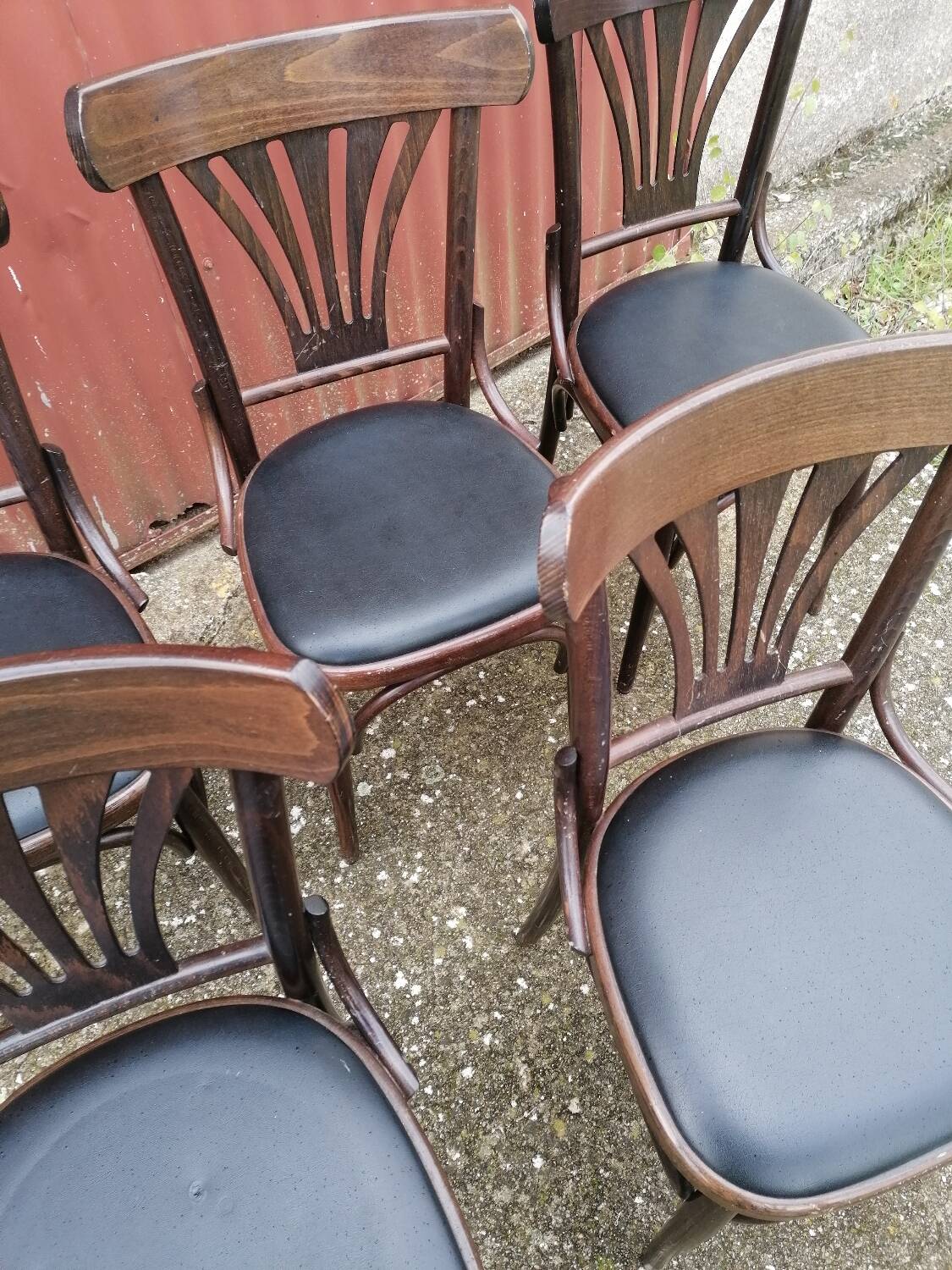 Lot de 6 chaises bistrot skaï noir vintage