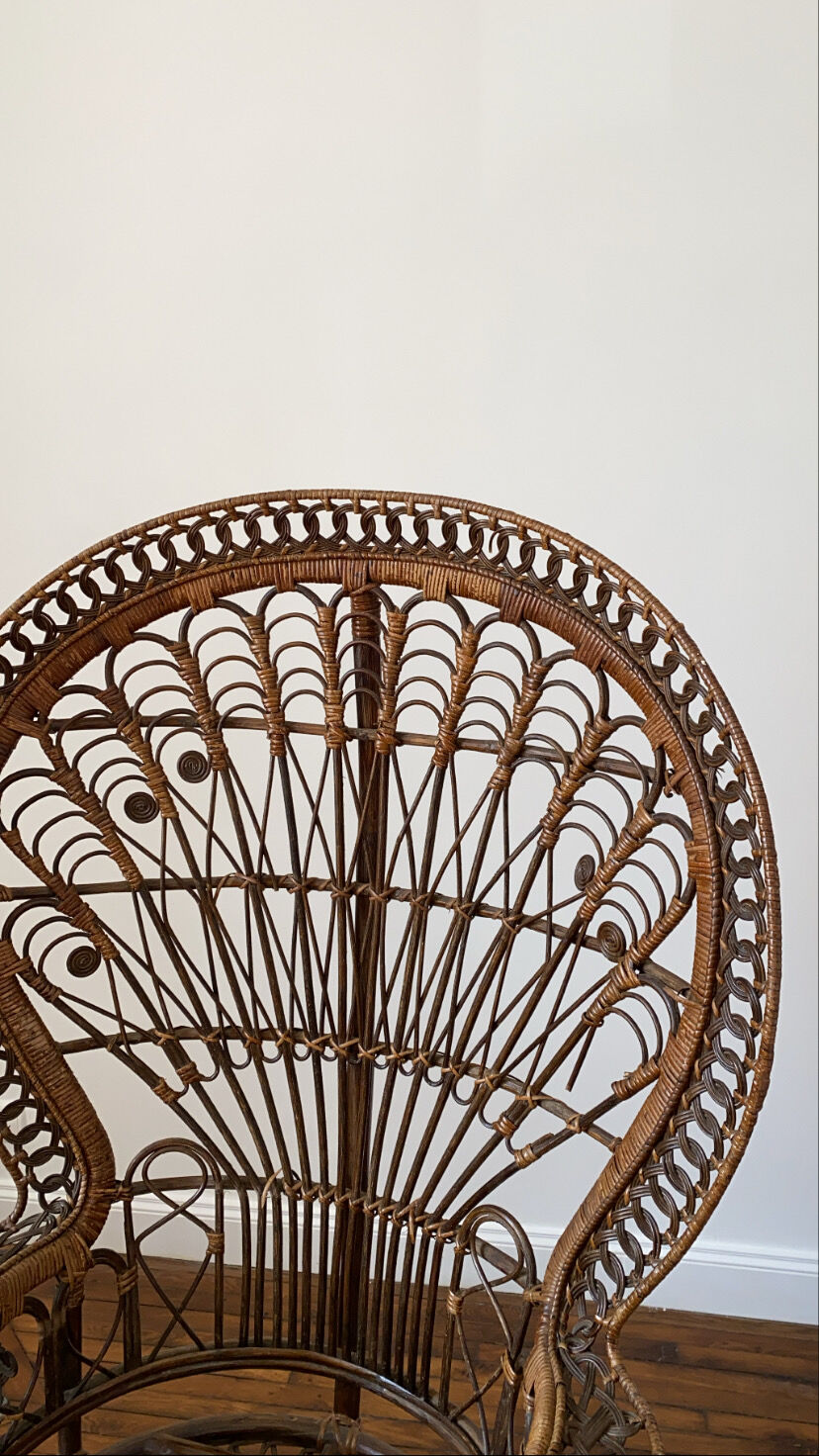 Armchair Emmanuelle old