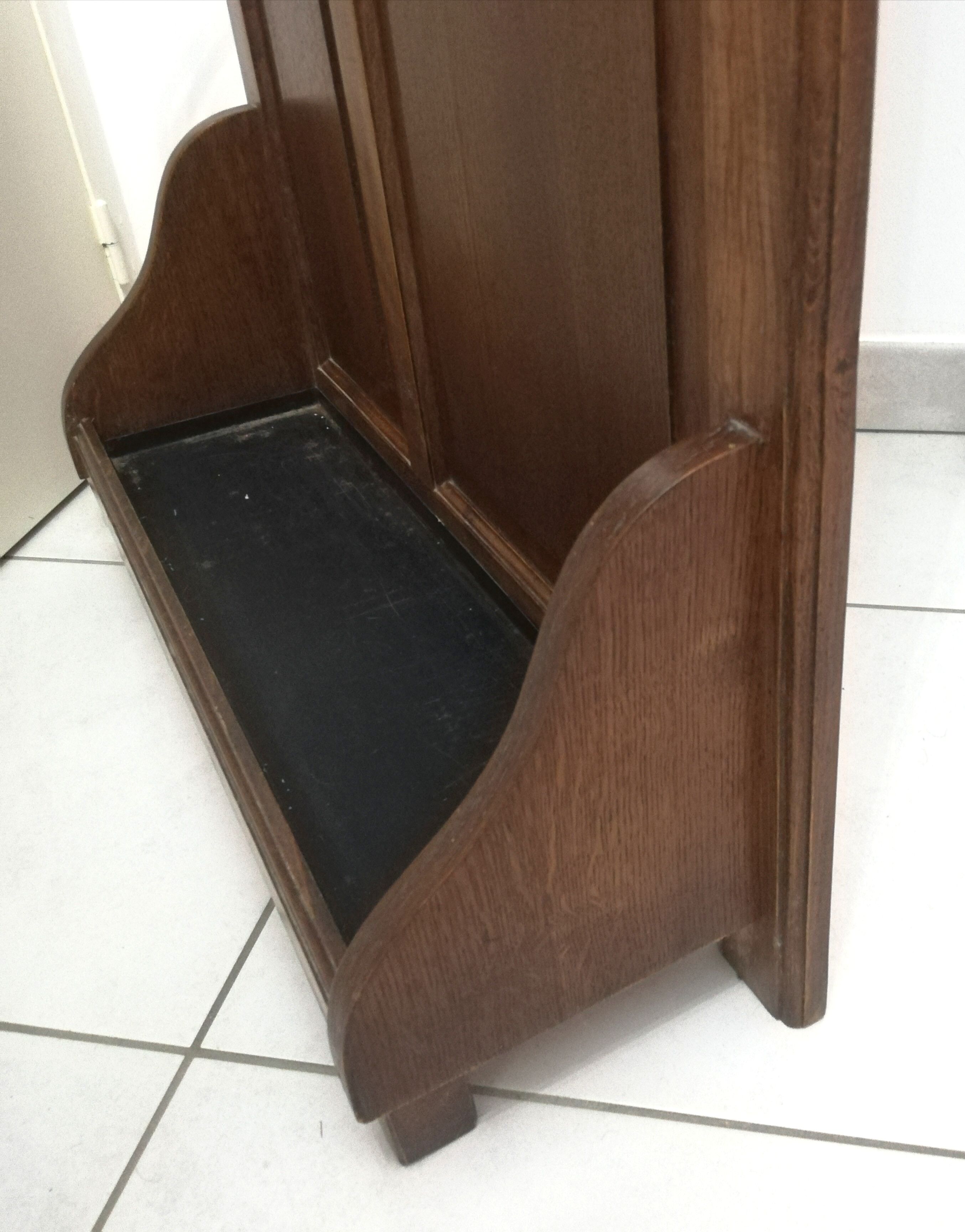 Cloakroom coat rack
