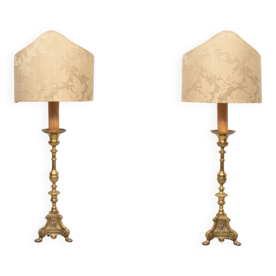 Grands chandeliers d'autel en laiton hollandais du XVIIIe siècle. Lampadaires.