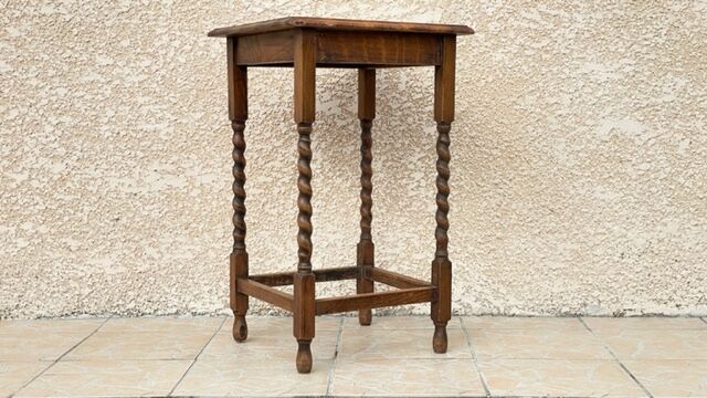 Side table in the countryside style in turned wood