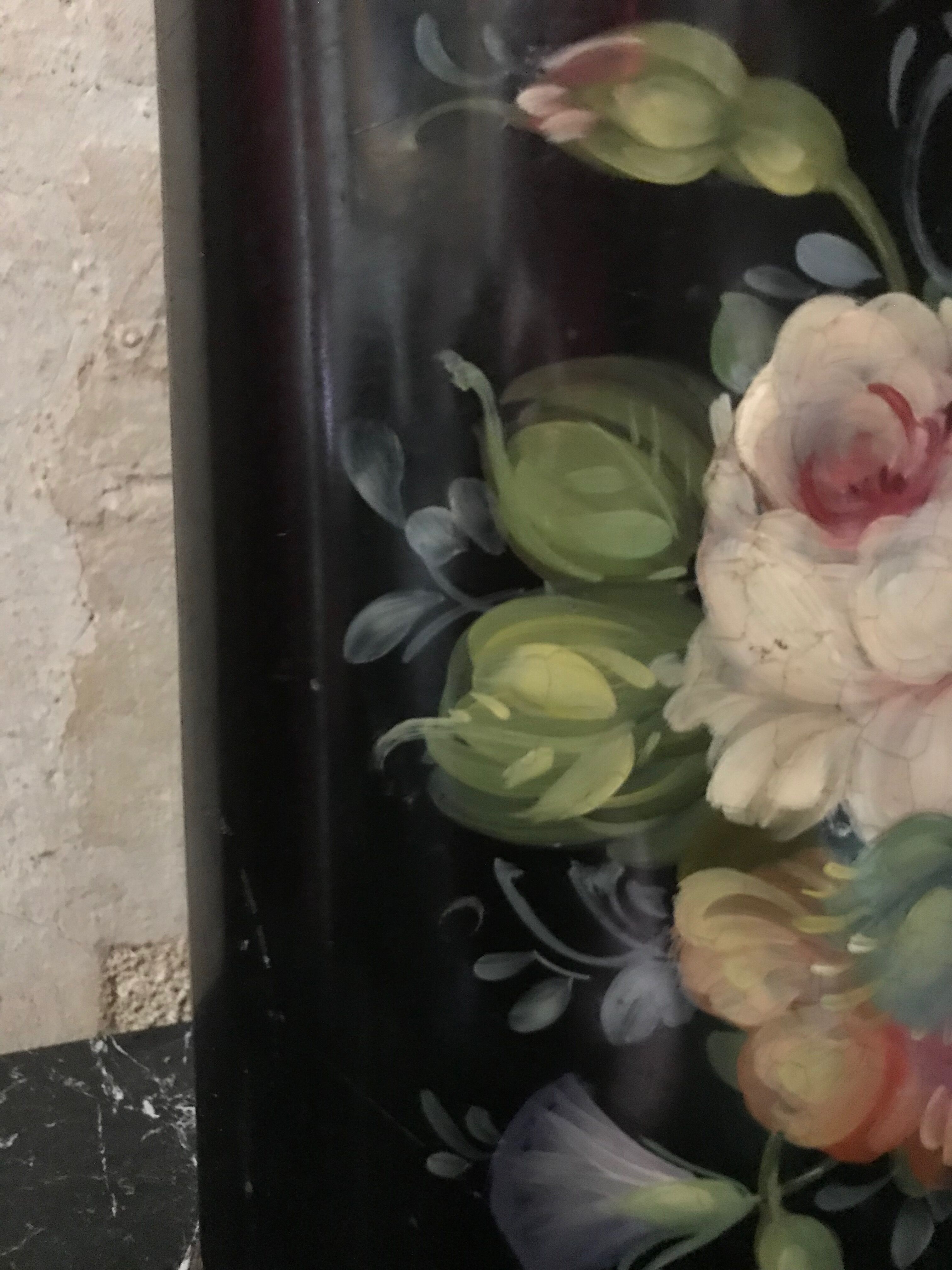 Painted sheet metal paper basket