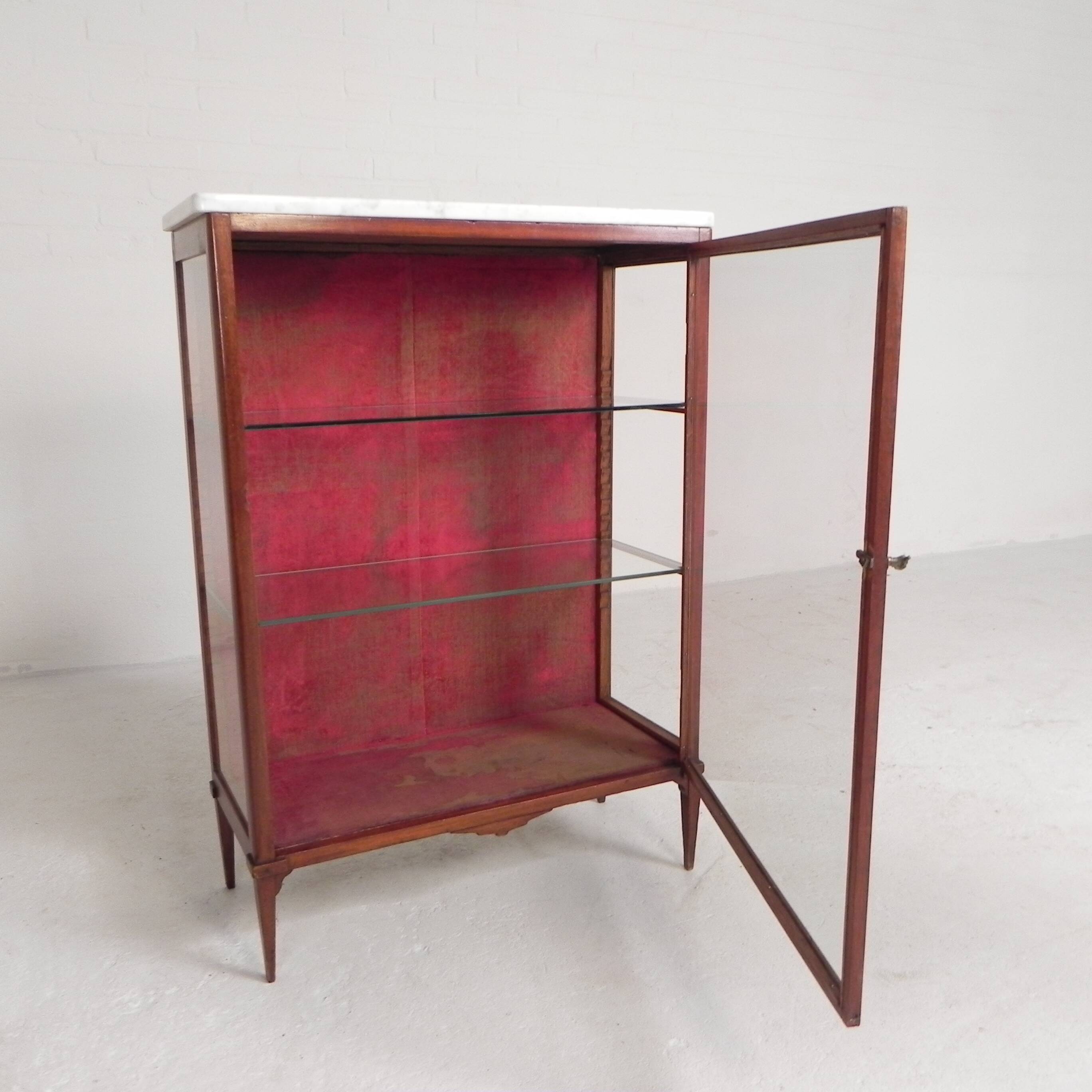 Mahogany display cabinet with marble top, 1920s