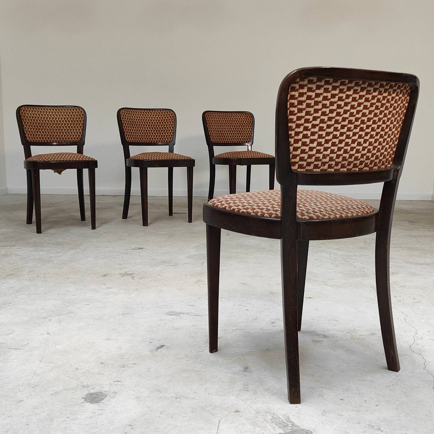 Set of 4 Thonet Art Deco chairs, 1930s, fabric and walnut