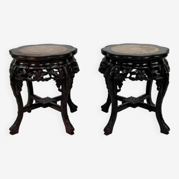 Paire de sellettes asiatiques en bois sculpté et plateaux en marbre, Indochine, Circa 1880