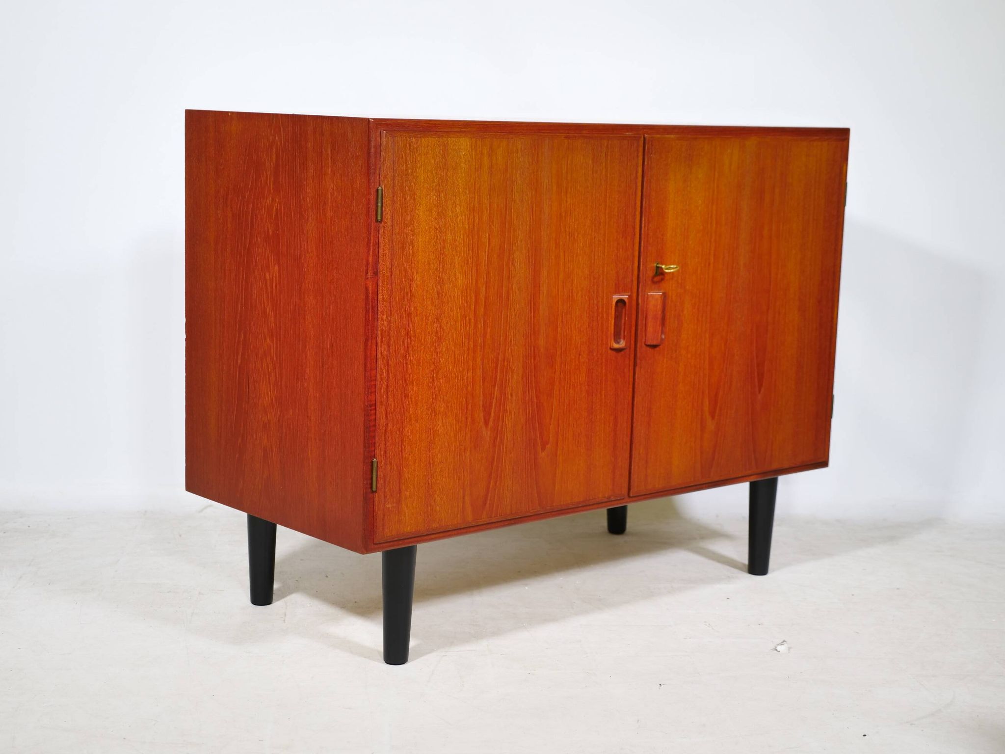 Buffet des années 60 en teck par Børge Mogensen pour Søborg Møbelfabrik.