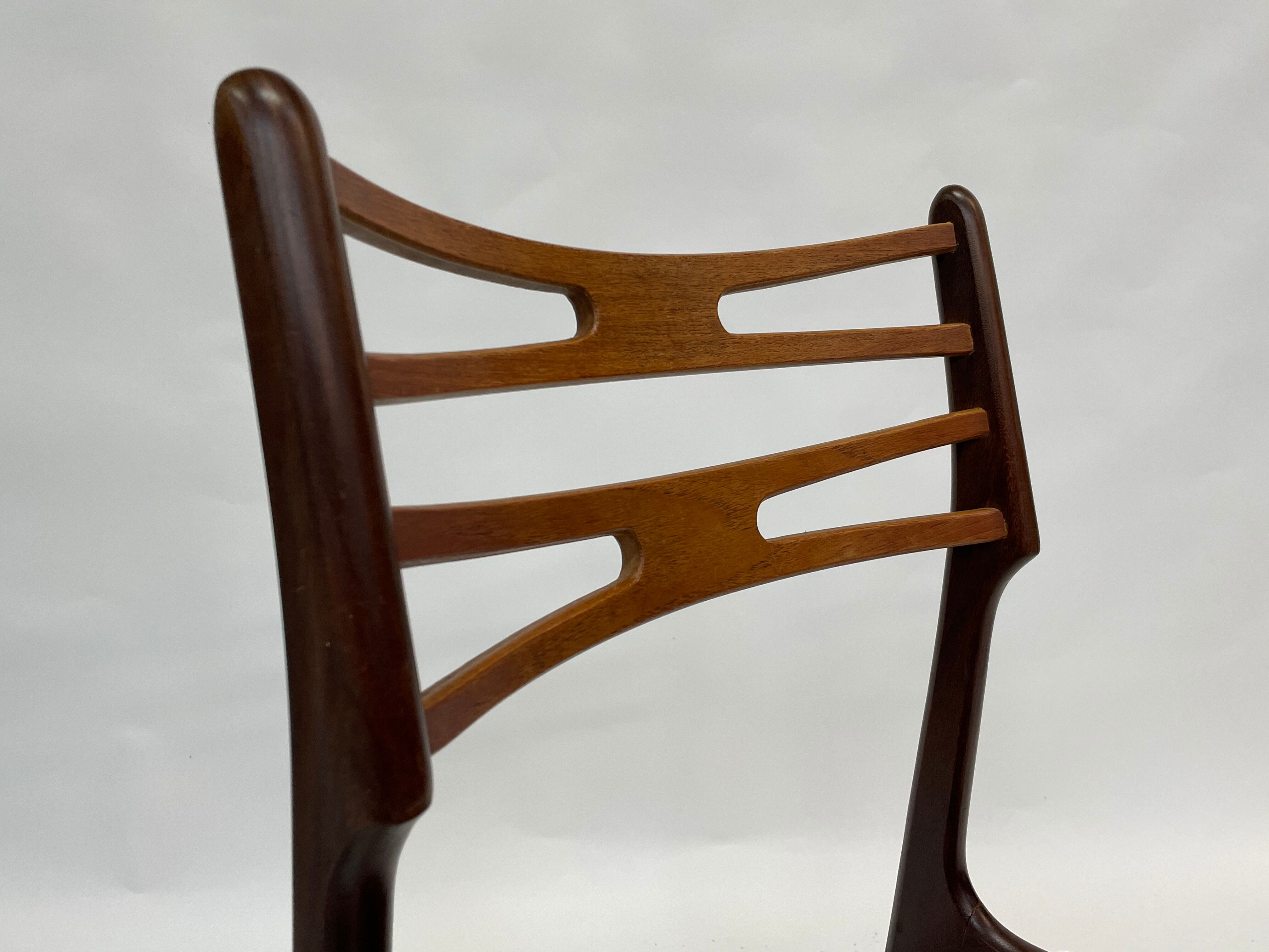 Set of five dining chairs by Johannes Andersen, model 101 Danish Design